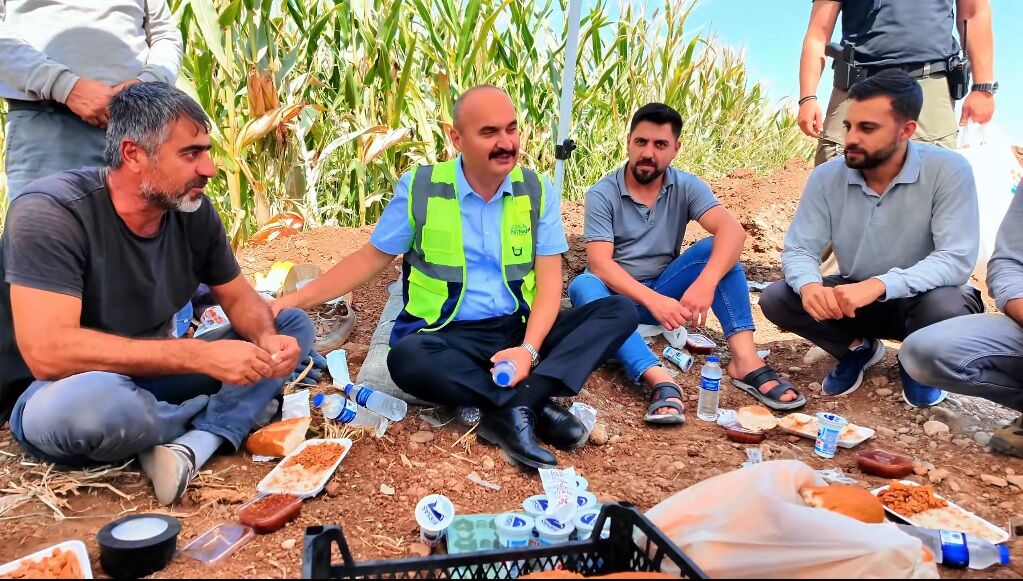 Vali Canalp, Emekçilerin Sofrasına Konuk Oldu