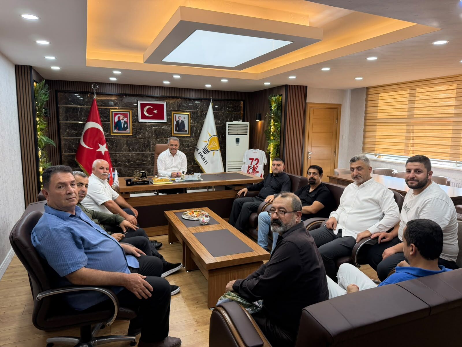 SİYASET