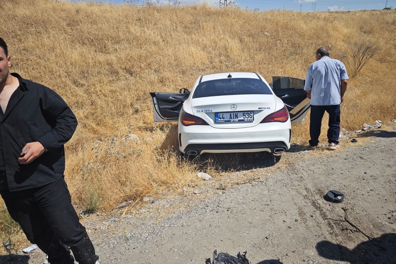 Batman’da Hafif Ticari Araç Ile Otomobil Çarpıştı 7 Yaralı (2)