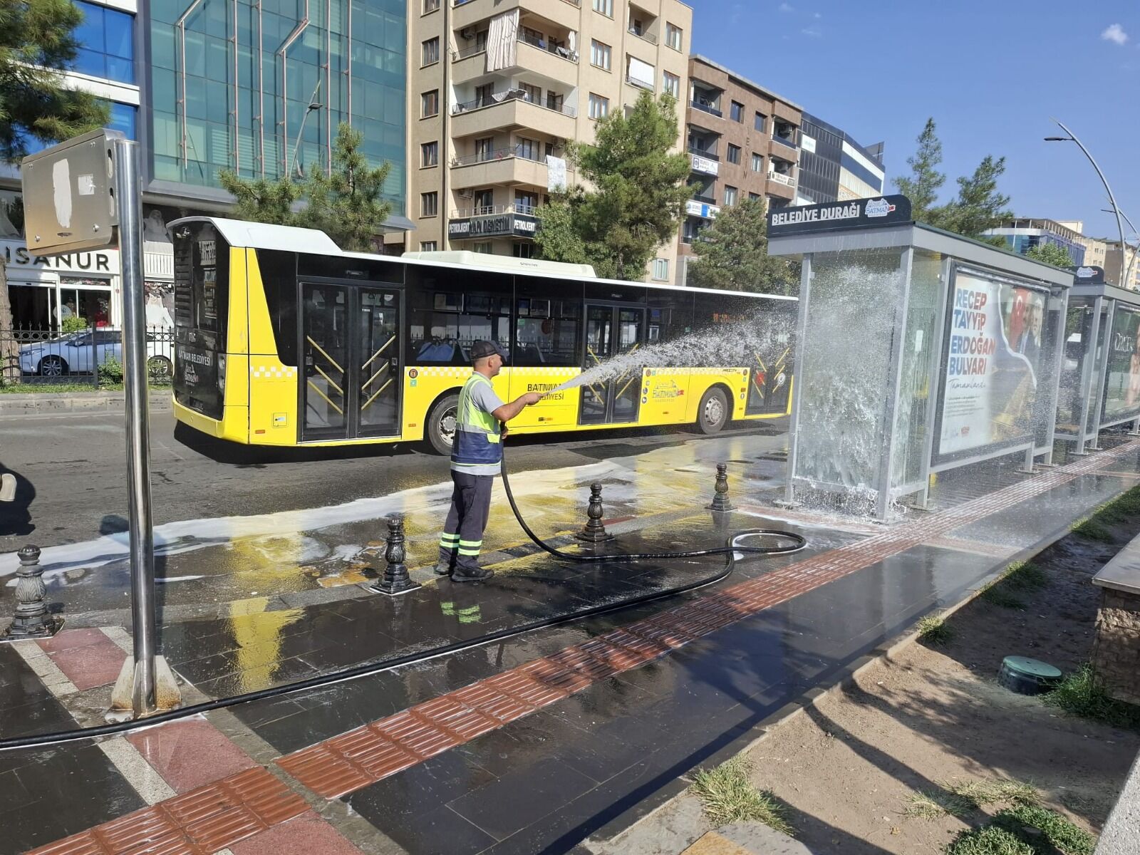 Batman’da Temizlik Çalışmaları Kent Genelinde Sürüyor
