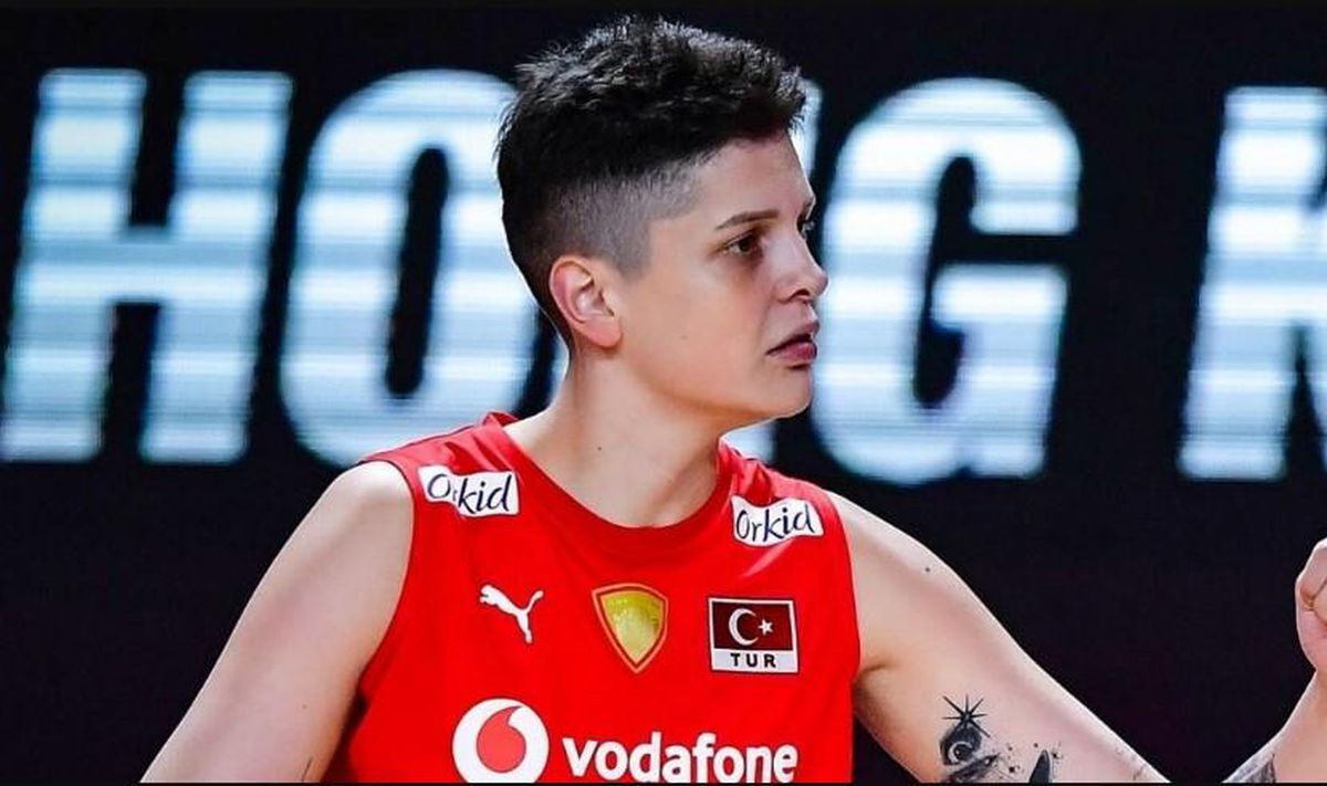 Ebrar Karakurt Milli Takımda Neden Yok, Kadro Dışı mı Bırakıldı? Ebrar Karakurt’un Sakatlığı Nedir? Turnuvada Oynayacak mı?