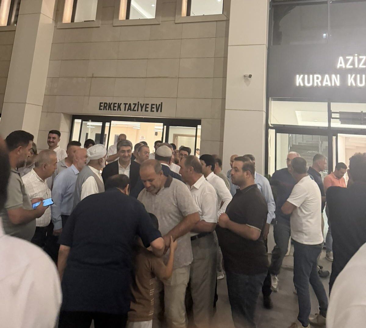 Ekmen, Yangında Hayatını Kaybedenlerin Ailelerine Taziye Ziyaretinde Bulundu (2)1