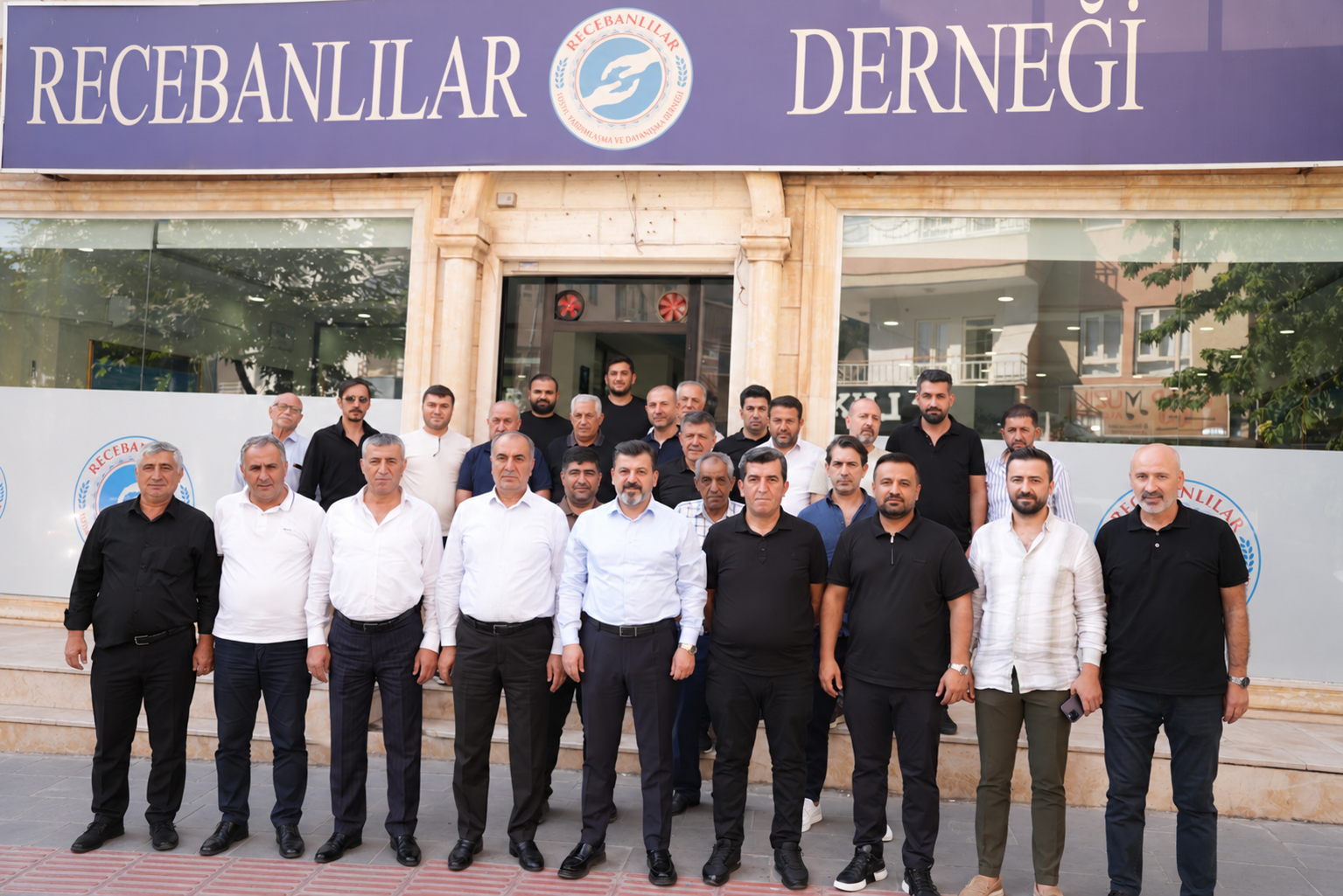 Ferdi Kurt’tan STK ziyaretleri: “Öncelikli hedefimiz Batman ve Batmanlılardır”