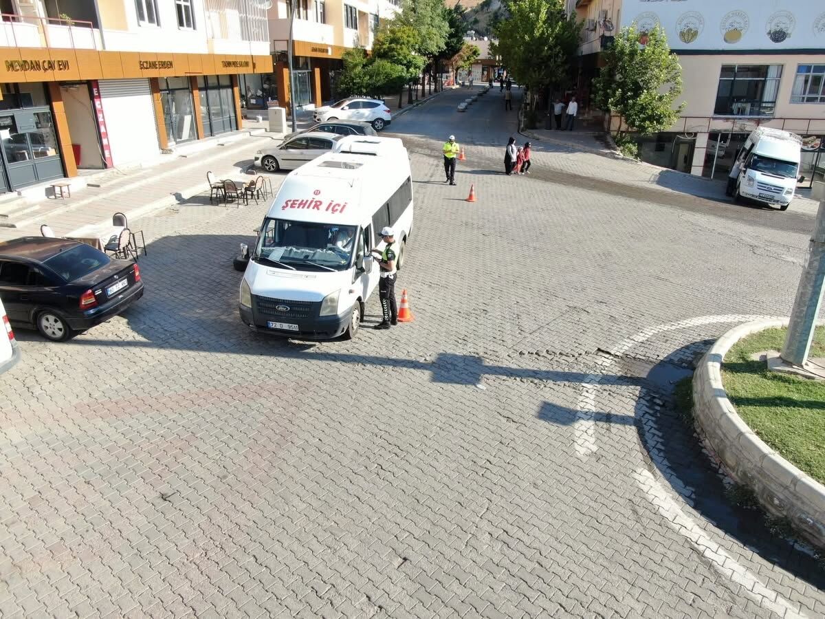 Kozluk’ta Trafikte Drone Destekli Denetim