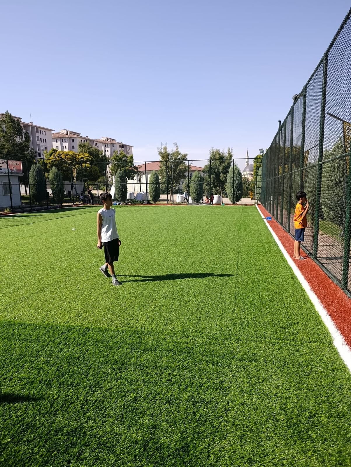 Spor alanları çocuk ve gençlerin kullanımına hazır