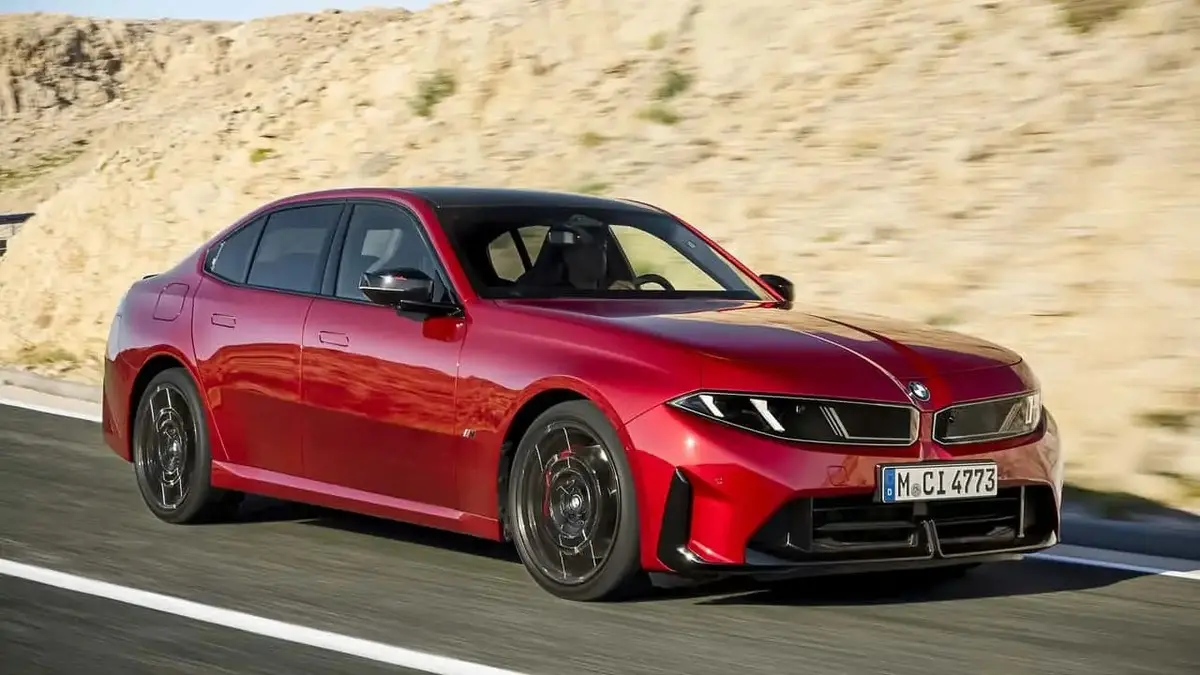 EFSANE SEDAN YENİDEN DOĞDU: 2027 BMW 3 SERİSİ NEUE KLASSE ÇİZGİLERİ, 437 BEYGİR GÜÇ VE FABRİKASYON DRIFT MODUYLA SAHNEYE ÇIKTI!