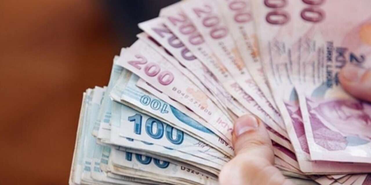 ÇALIŞANLARA FİNANSAL NEFES BORUSU GELDİ: HALKBANK'TAN MEMUR VE ÖZEL SEKTÖRÜN NAKİT İHTİYACINA 3380 TL TAKSİTLE DEV DESTEK!