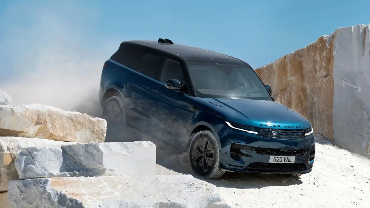 YENİ RANGE ROVER SPORT ELECTRIC V8 GÜCÜ, 600 KM MENZİL VE ROKET HIZLANMAYLA SAHNEYE ÇIKTI!