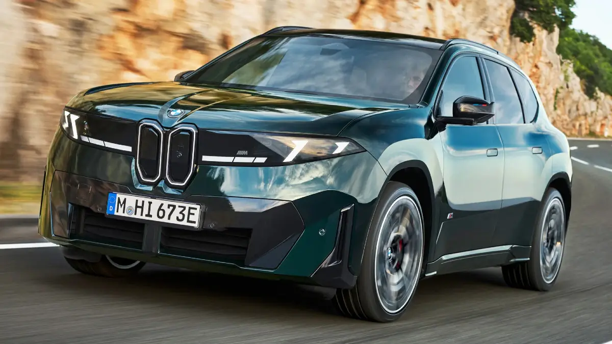 ASALET VE SAF PERFORMANS: BMW iX3 M60 xDrive ile SUV Segmentinde Güç Dengeleri Tamamen Değişiyor!
