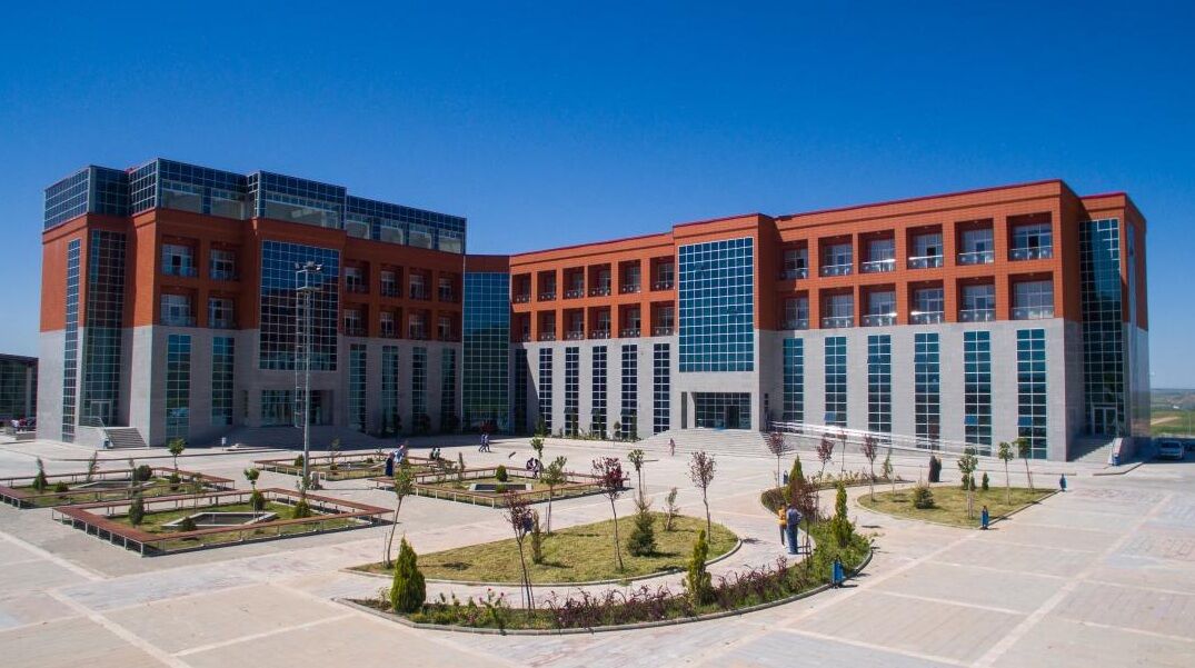 Batman Üniversitesi İlahiyat Fakültesi’nde Dikkat Çeken İddialar!-1