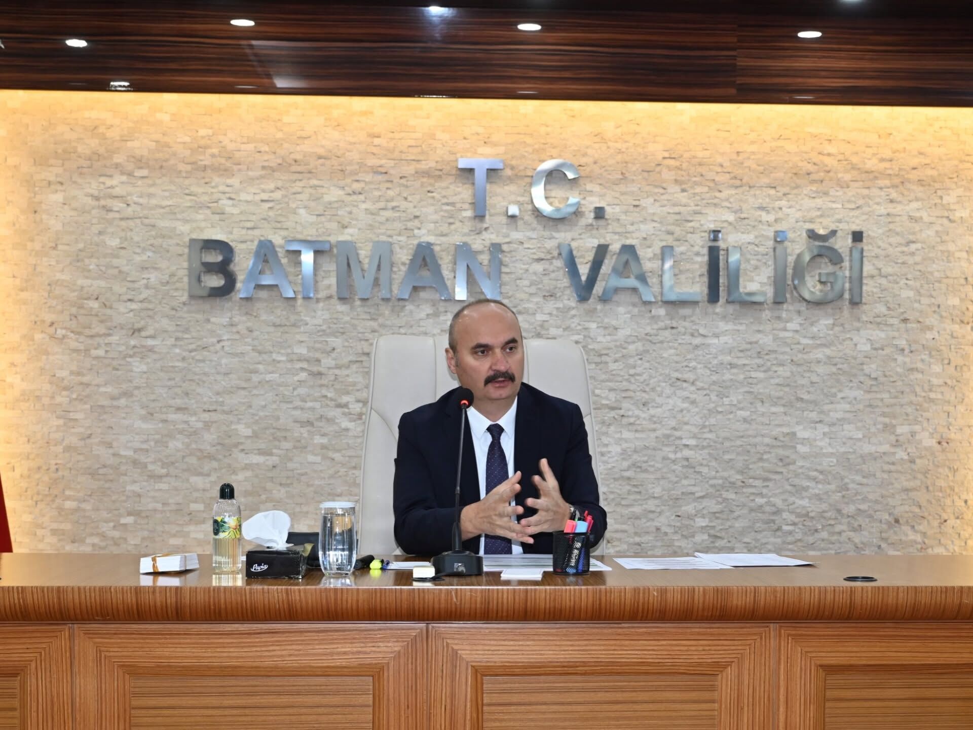 Batman’da Gün Doğmadan Mesai! Saat 05.00’Te Valilikte Ne Konuşuldu (1)