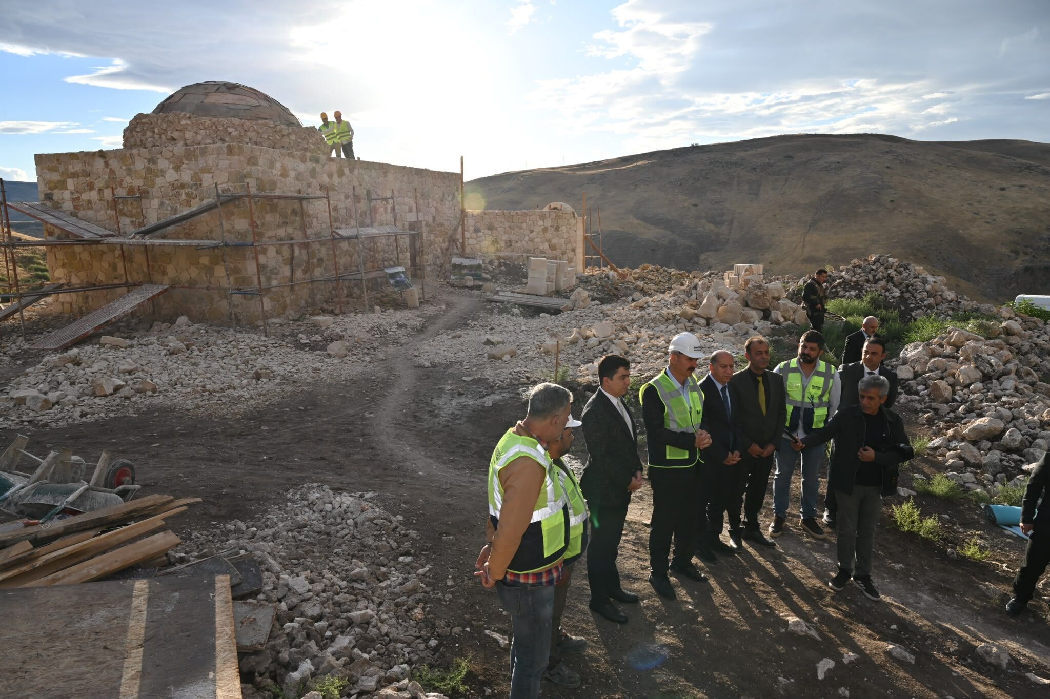 Ezidilerin Kutsal Mekânı Kısa Süre Içinde Yeniden Ziyarete Açılacak (2)