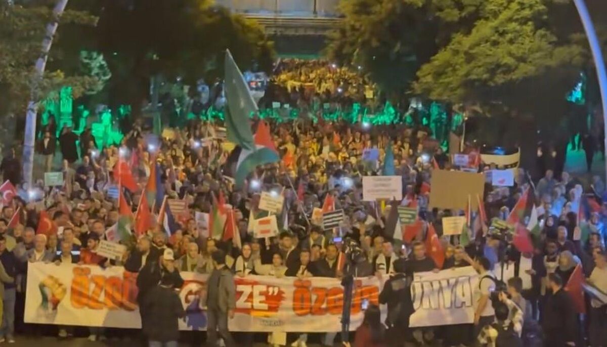 Kızılay Meydanı ve Çevresi Neden Kapatıldı, Hangi Yollar Trafiğe Kapalı ve Kısıtlamalar Ne Zaman Sona Erecek?