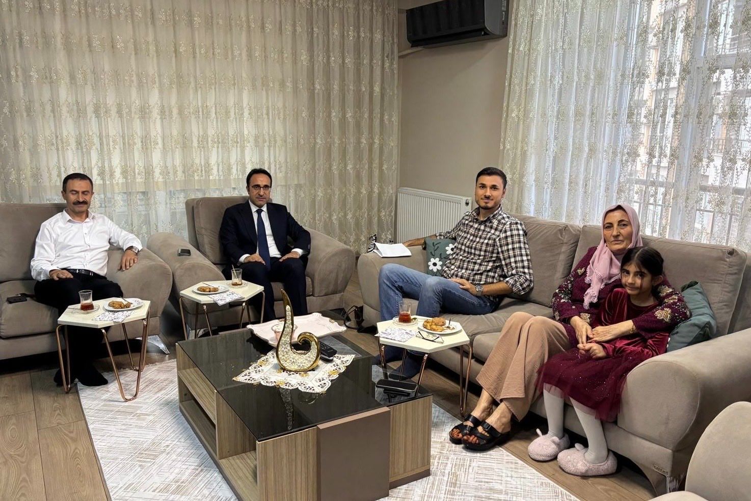 Şehit Ailelerine Devletin Selamı İletildi