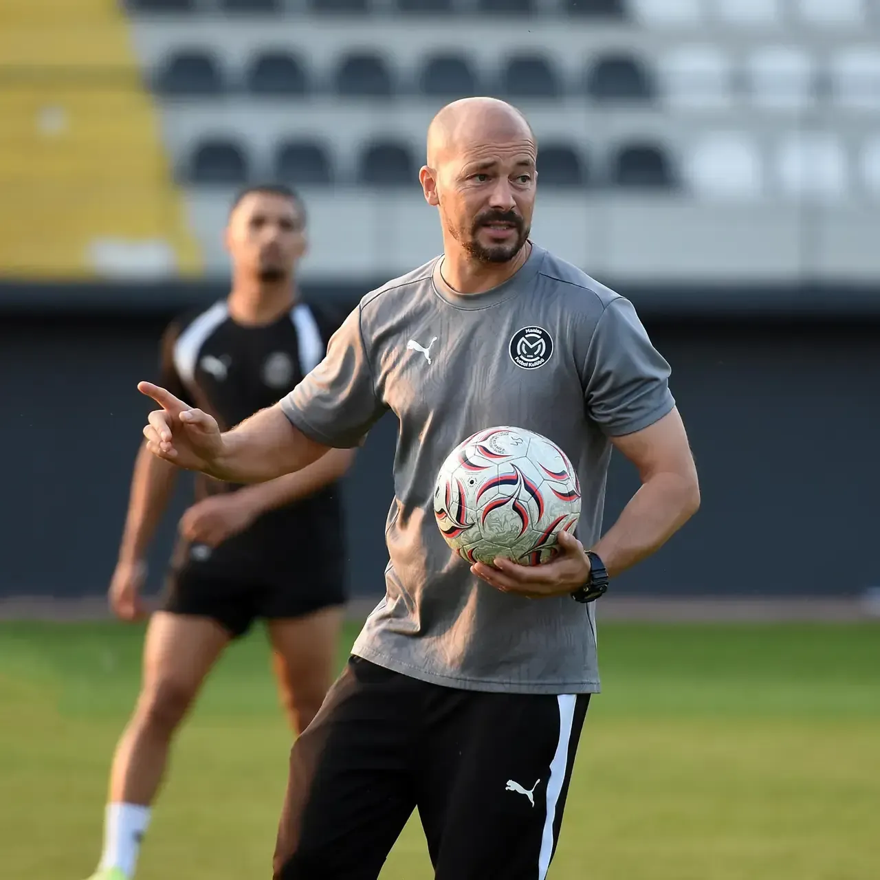 Tarzan Guzel Gunler Gormek Istiyor Evinde Rakibi Batman 1798354909