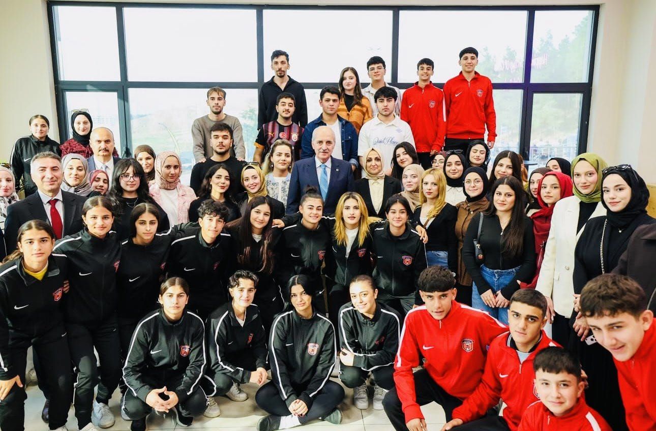 Tbmm Başkanı Numan Kurtulmuş Batman’da Gençlerle Buluştu-1