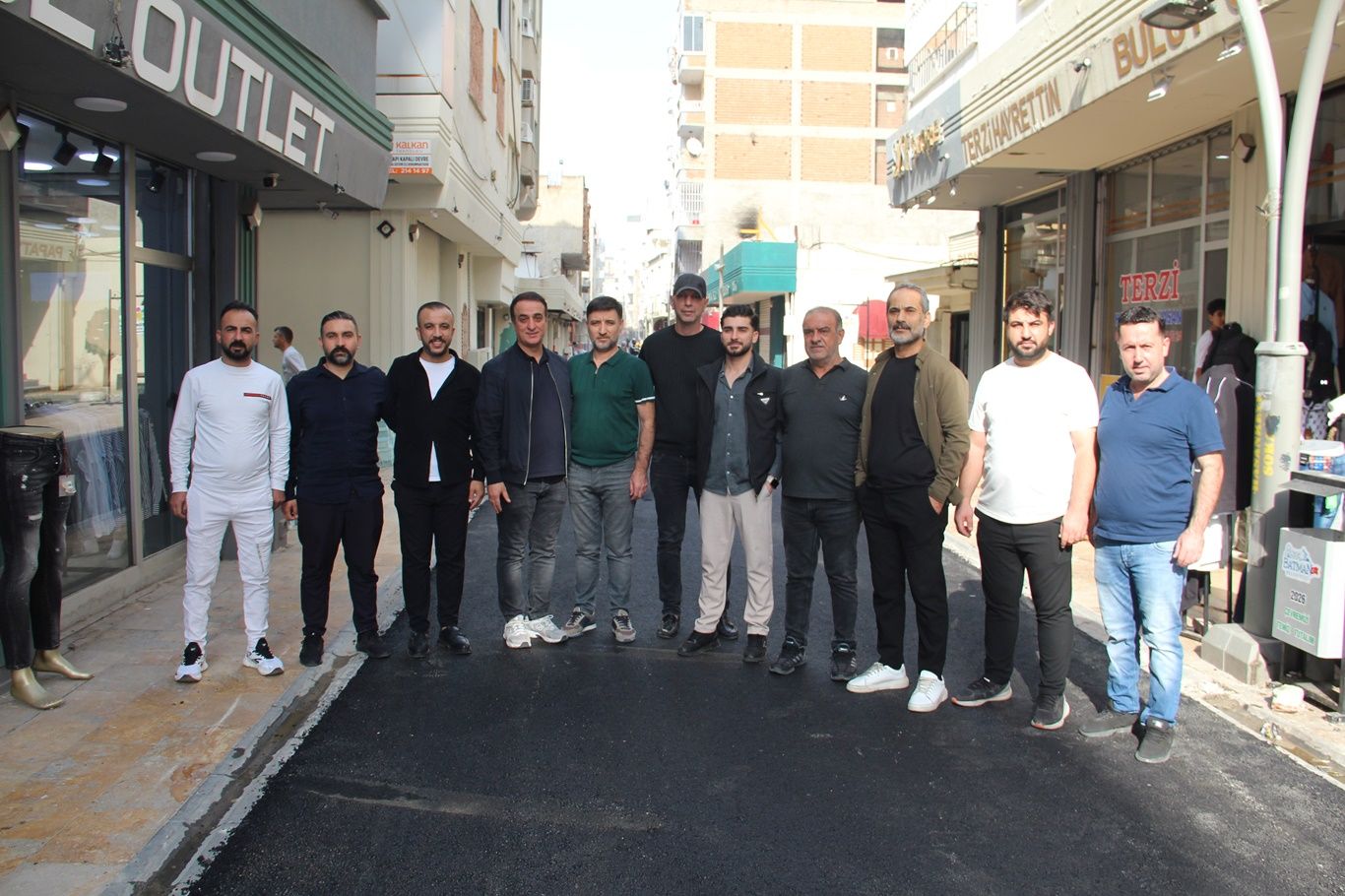 Trafiğe Kapalı Sokağın Asfaltlanıp Trafiğe Açılması Esnafın Tepkisine Yol Açtı