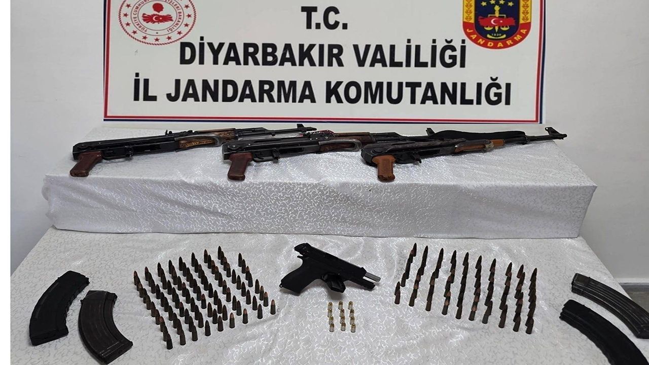 Diyarbakır’da eş zamanlı silah operasyonu