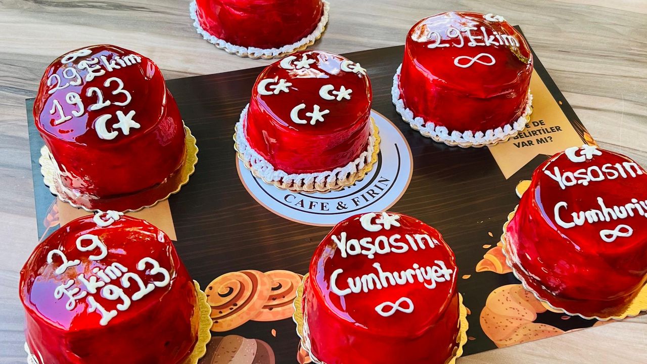 Cumhuriyetimizin En Tatlı Hali Glütensiz Cafe ve Fırın’da Kutlandı