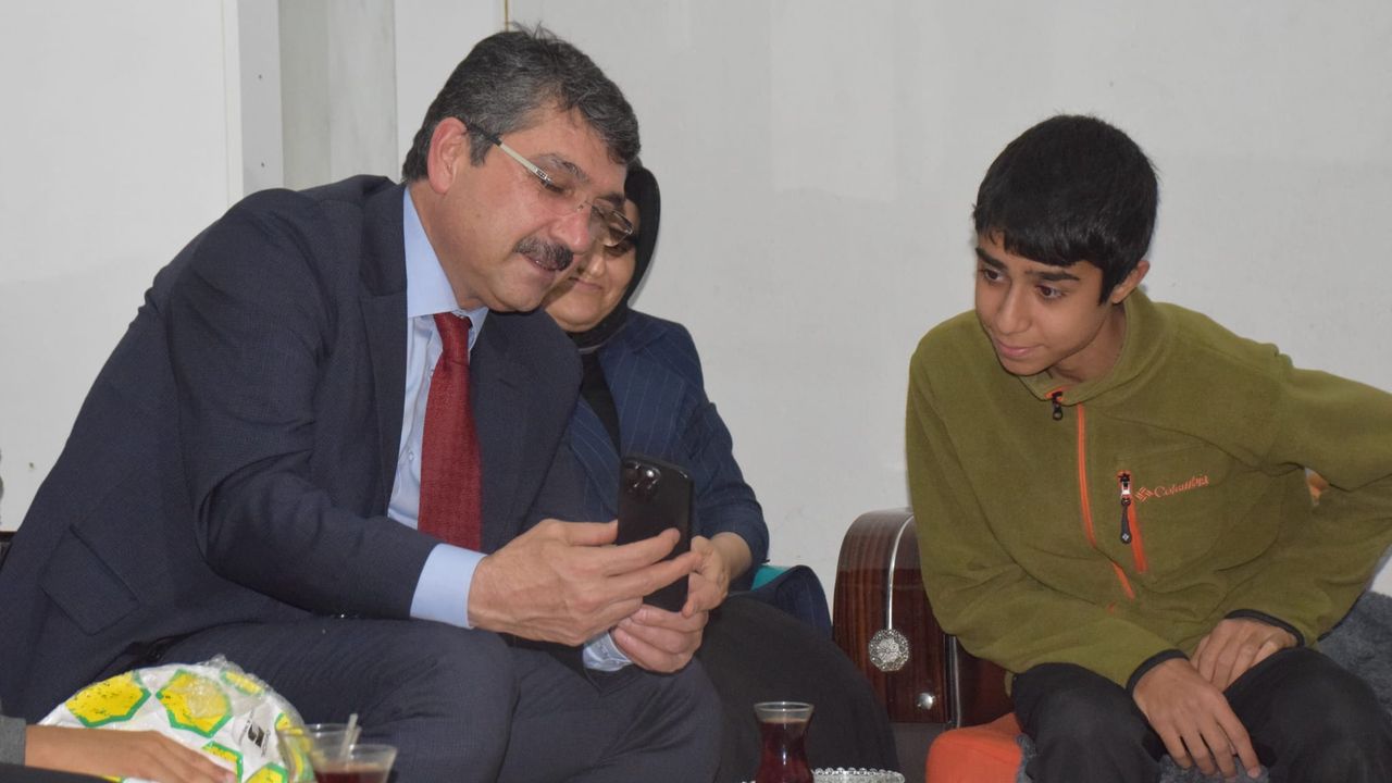 Nasıroğlu: Kapımız da Gönlümüz de Batmanlılara Her Zaman Açık