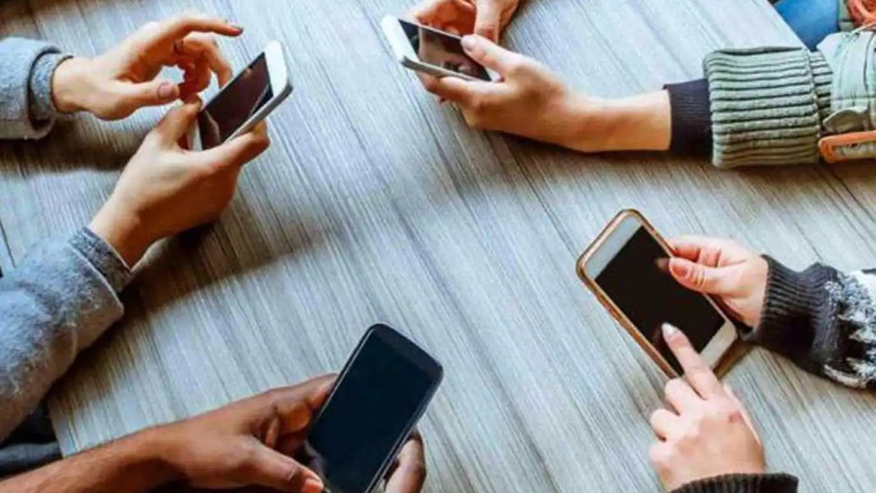 Sosyal medya ve internet oyun bağımlılığı insanların yaşamlarını ciddi anlamda tehdit ediyor