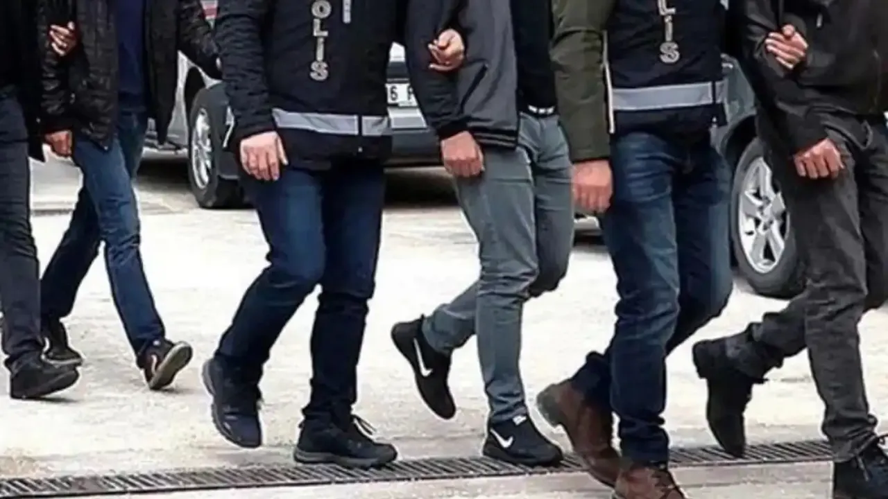 3 ilde çete operasyonu: 62 kişi tutuklandı