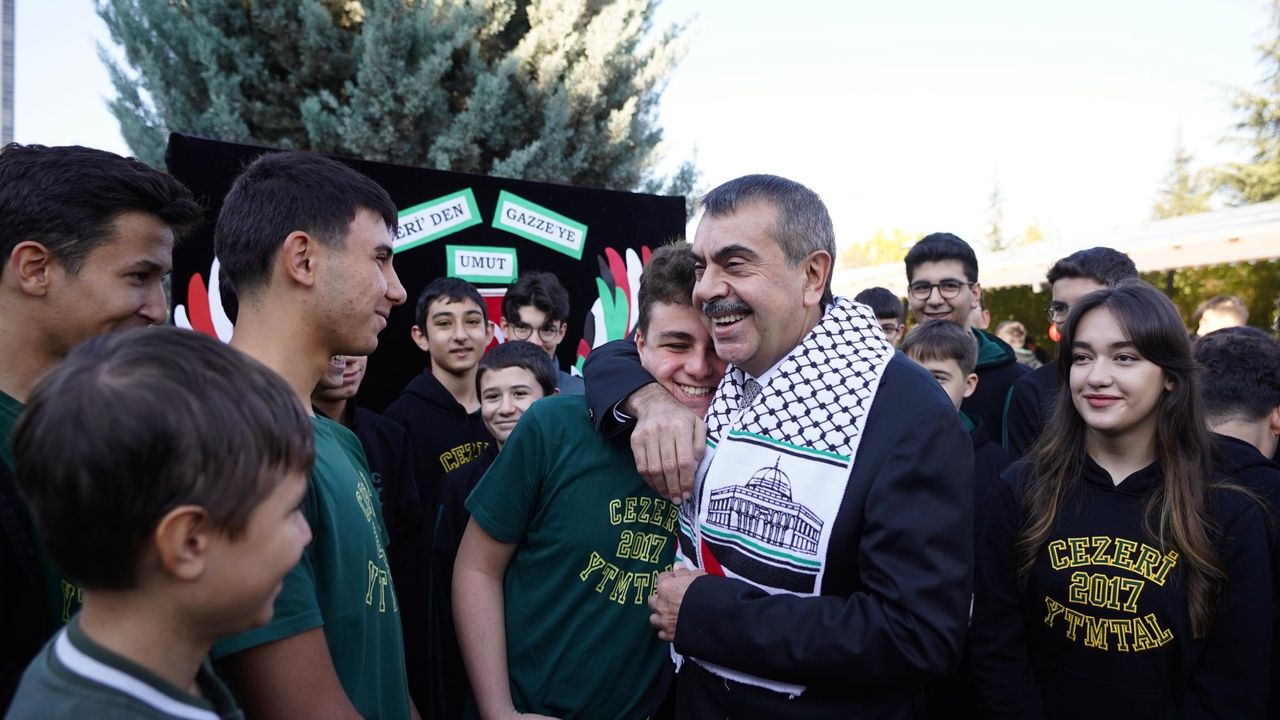 Filistin'e destek kermeslerinde 80 milyon lira gelir elde edildi