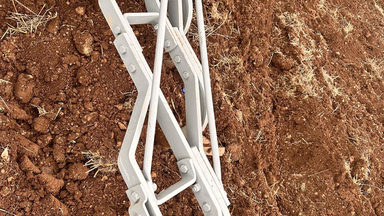 Çaldığı pullukla tarla sürerken yakalandı