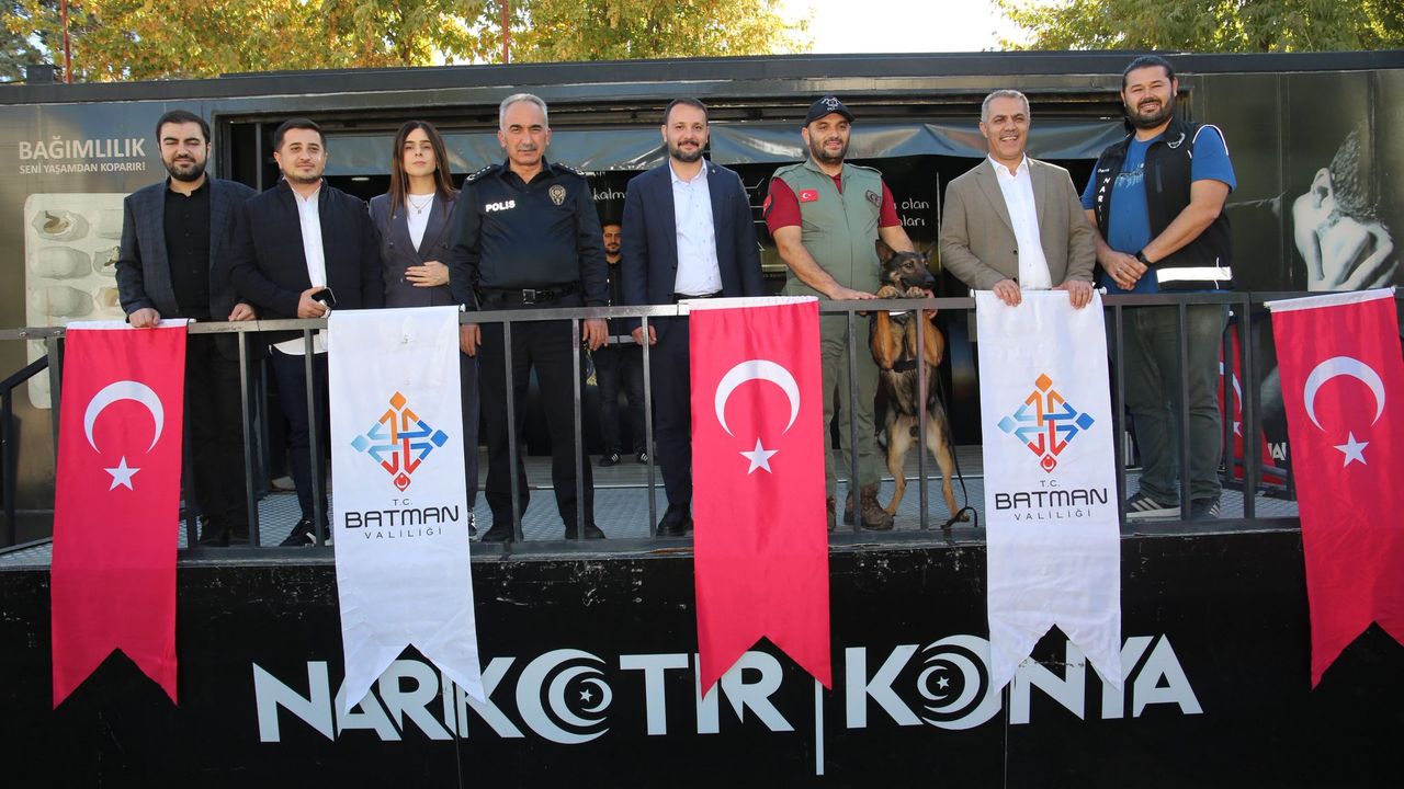 Mobil Narkotik Aracı Vatandaşla Buluştu, İl Başkanı Şahsi Kararlılık Mesajı Verdi