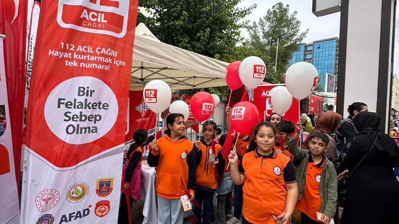 112 Acil Çağrı Merkezi, Kitap Fuarı’nda Vatandaşları Bilinçlendirdi