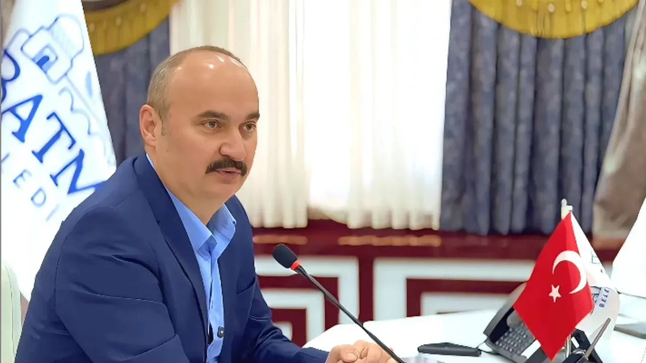 Vali Canalp: Cumhuriyetimizin 102. Yılı Gurur ve Kararlılıkla Kutlanıyor