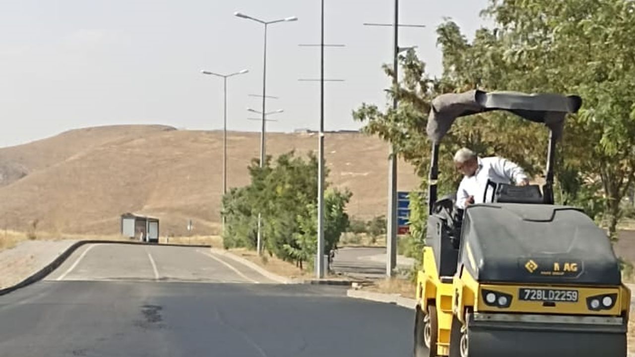 ÜNİVERSİTEDE YOL YAPIM ÇALIŞMALARI GERÇEKLEŞTİRİLDİ