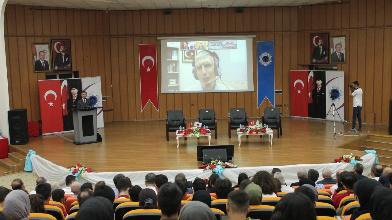 Prof. Dr. Aziz Sancar konferansa katıldı