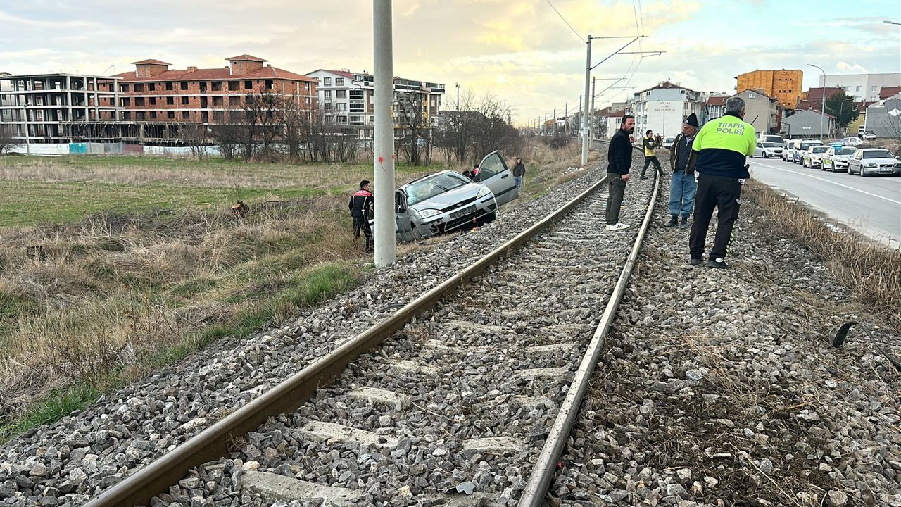 Polisten kaçan alkollü sürücü otomobille takla attı