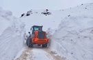 Sason’da Kar Duvarı Aşıldı: 2 Metreyi Geçen Kara Rağmen Yollar Açık