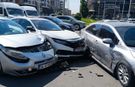 Batman'da 3 otomobil çarpıştı