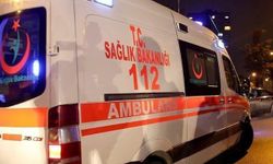 Otomobil ile minibüs çarpıştı: 2 ölü, 8 yaralı