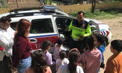Jandarmadan Öğrencilere Trafik Eğitimi ve Servis Denetimi