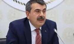 Erken tatil gündemimizde yok, zorunlu eğitim süresi değişmiyor