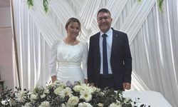 Depremde ailelerini kaybetmişlerdi, tanışıp evlendiler