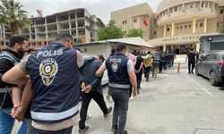 Depremde hasar gören otomobillerle 'Change' yapan şebekeye operasyon: 15 gözaltı