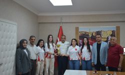 Şampiyon Kızlara Özel Kabul