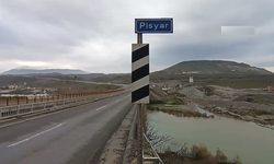 Batman'da Tır 15 metreden tarlaya uçtu; 1’i ağır, 3 yaralı