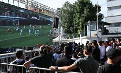 Batman valisi Petrolspor maçını taraftarlarla birlikte dev ekranda izledi