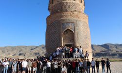 Hasankeyf  Türkiye’nin Dört Bir Yanından Gençleri Ağırlıyor