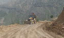Sason’da Yol Seferberliği: 9 Köyde Ulaşım Konforu Artıyor