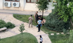Belediye Önünde Şok Anlar: Yaka paça gözaltına alındılar!