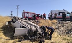 Mardin'de otomobil şarampole devrildi: Sürücü yaralandı