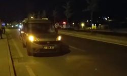 HAFİF TİCARİ ARACIN ÇARPTIĞI SERCAN ÖLDÜ
