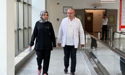 Laborant baba, hemşire kızıyla 4 yıldır aynı hastanede çalışıyor